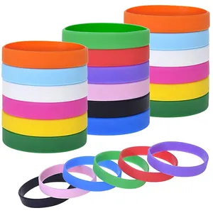 Заводской логотип на заказ, дешевые рекламные браслеты, праздничные Пустые силиконовые браслеты с пряжкой, резиновый браслет