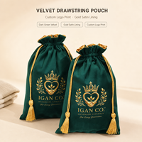 Sac de rangement pour tarot en velours haut de gamme avec doublure en satin, cordon de serrage et pompon, logo personnalisé imprimé, pochette d'emballage pour bonbons de Noël