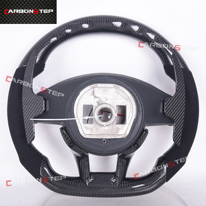 Volant en fibre de carbone personnalisé à LED pour Mercedes-Benz <span class=keywords><strong>AMG</strong></span> <span class=keywords><strong>CLA</strong></span> GLC GLB GLS GLE C63 E63 W203 W176 W205 W204 W213 - Product Image 2