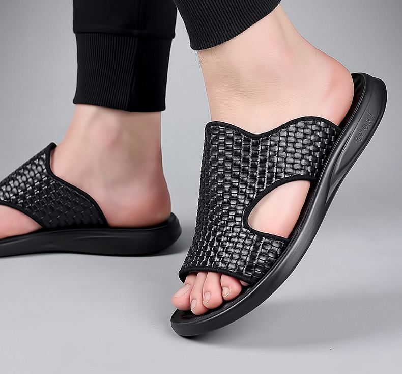 Men Leather Sandal Summer Beach Casual Shoes Fashion Slippers Sandals Wholesale