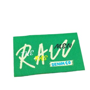 Nhãn quần áo in chất liệu satin polyester tùy chỉnh với logo dệt, sản xuất tại nhà máy, dành cho thương hiệu thời trang và túi xách, dạng cuộn - Product Image 5