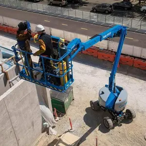 2019 自动建筑材料起重吊舱铰节液压拖车吊臂升降机高空脚手架工作平台