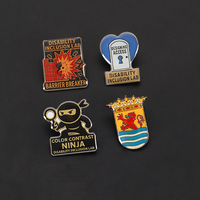 Vente en gros de pins en émail à motifs de dessins animés, pins personnalisés en forme de cœur, badges métalliques avec logo, de haute qualité, modernes, traditionnels et antiques