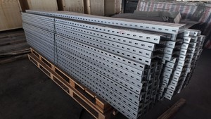 Support de câble en fer galvanisé à chaud, chemin de câbles perforé robuste en acier, usine chinoise - Product Image 6