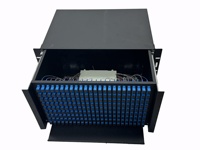 Panel Patch Fiber Optik Rak Tipe Laci 19'' 6U 216 Core dengan Kabinet ODF, Dilengkapi 216 Adaptor SC Simplex dan Pigtail