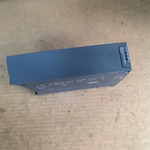 Módulo de Comunicación Serial 6ES7540 1AB01 0AA0 RS422/485 con Freeport 3964R y USS para Sistemas S7 1500 - Product Image 1