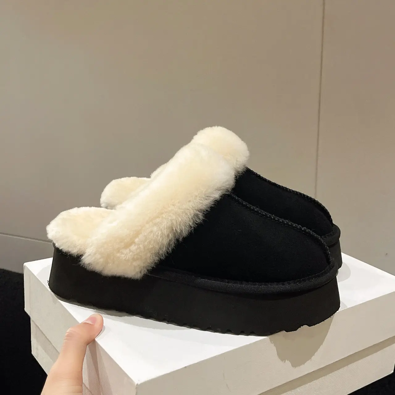 2024 nova moda chinelo de pele inverno plataforma neve slides chinelos de pele quente chinelos femininos