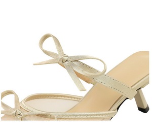 Tacco gattino décolleté donna tacco <span class=keywords><strong>con</strong></span> fiocco in pizzo disegno a punta a punta e cinturino per eleganti look estivi in stile coreano - Product Image 6