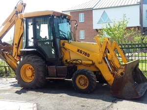 Nouvelle pelle rétrocaveuse 4x4 CLG766A avec cabine à commande hydraulique pilotée, équipée ROPS/FOPS, prix direct usine, en stock 766A - Product Image 4