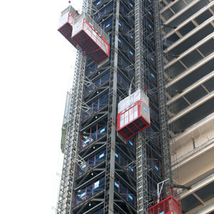 GJJ 2022 ลิฟต์ก่อสร้างไฟฟ้าใหม่เครื่องยนต์ไฟฟ้ามอเตอร์ PLC กระปุกเกียร์แบริ่งขายดีก่อสร้างลิฟท์รอก - Product Image 1