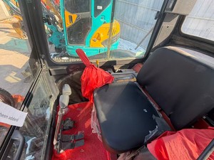 Excavadora pequeña Kubota U27 de segunda mano, microexcavadora de bajo nivel de emisiones de ruido para tareas de movimiento de tierras en granjas. - Product Image 6