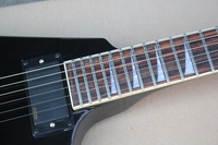 Gitar Elektrik Flyoung Hitam/Putih Bentuk Unik 6 Senar Instrumen Berdawai