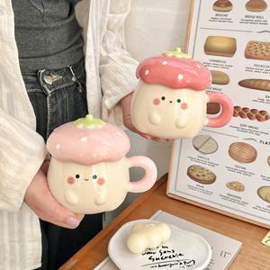 Mug en céramique Lelyi Ins Cartoon Cute Girly Heart avec couvercle, tasse à café créative de petite taille et fraîche de grande valeur - Product Image 4