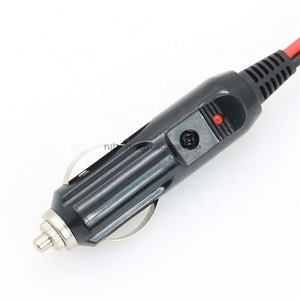 Allume-cigare de voiture avec prise 5.5 2 Bouchon d'éclairage de ceinture automobile Noir et rouge Fil bicolore - Product Image 2