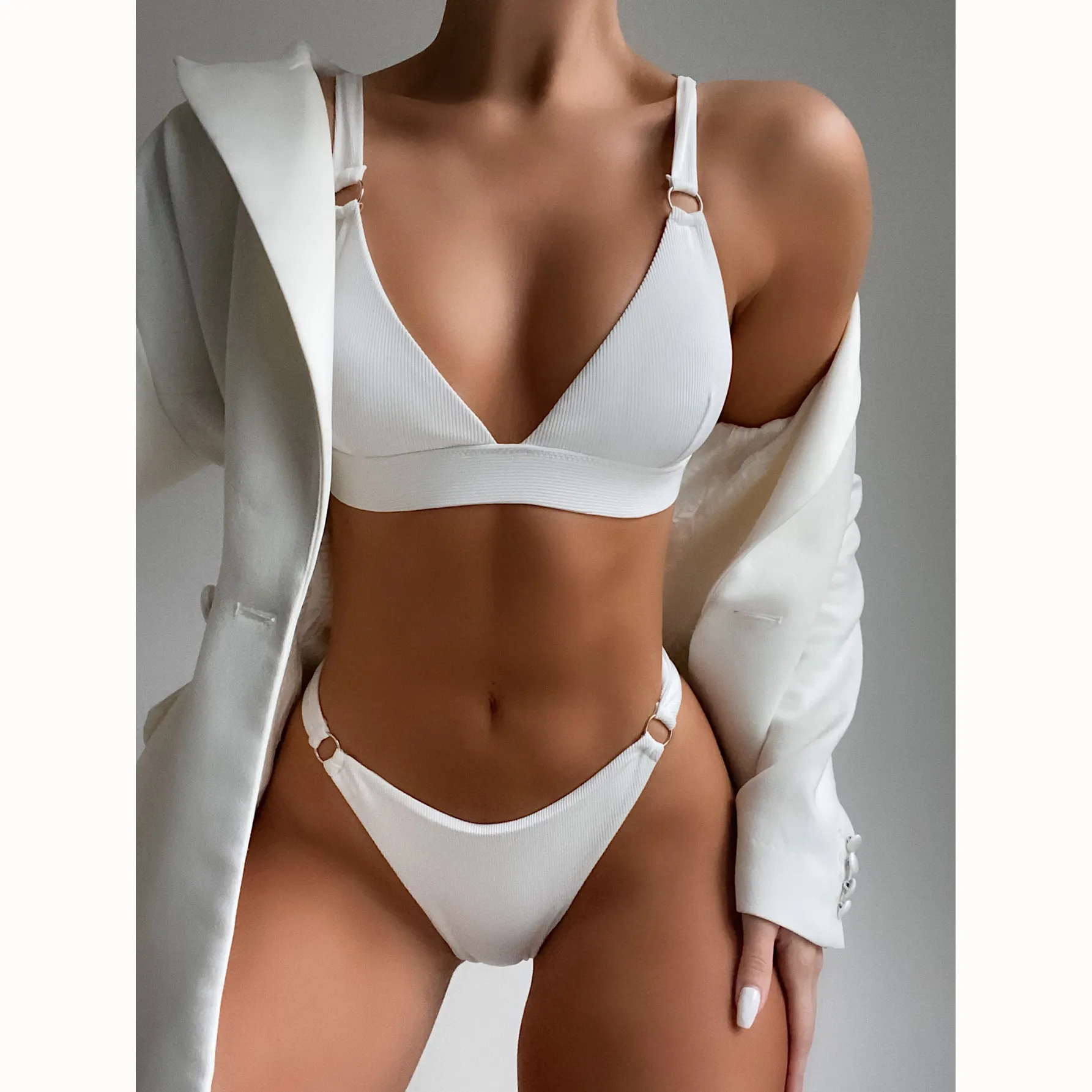 לבן בגדי ים נשים מכירת גדלים גדולים יותר (מבוגרים) חולצה הקיצוניים ביותר ביקיני חם סקסי ביקיני חזיית סטים