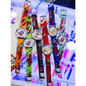 Venta al por mayor <span class=keywords><strong>de</strong></span> dibujos animados chico <span class=keywords><strong>Spiderman</strong></span> reloj Flash luminoso reloj <span class=keywords><strong>de</strong></span> pulsera <span class=keywords><strong>de</strong></span> cuero moda para niños reloj <span class=keywords><strong>de</strong></span> movimiento <span class=keywords><strong>de</strong></span> cuarzo favorito - Product Image 2