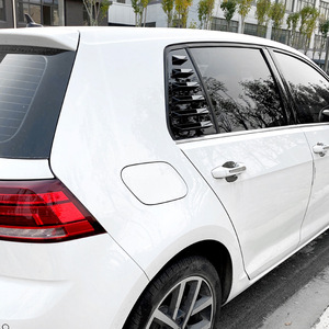 สติ๊กเกอร์ติดกระจกรถยนต์สำหรับ Volkswagen Golf 7 Mk7 7.5 2013-2019 สีดำเปียโน ลายคาร์บอนไฟเบอร์  วัสดุ ABS แบบมีกาวในตัว - Product Image 2