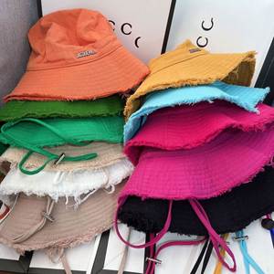 Sombreros de cubo de ala ancha para mujer, primavera-verano 2025, lavados al agua, con borde de piel y cuerda colgante, protección solar, ideales para vacaciones. - Product Image 1