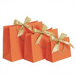 Sacs en papier de luxe pour bonbons de mariage avec poignée en ruban, sacs promotionnels recyclables pour vêtements et emballages en carton - Product Image 3