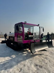 Chasse-neige sur chenilles robuste - équipement mécanique intégré pour le <span class=keywords><strong>déneigement</strong></span> hivernal et le contrôle <span class=keywords><strong>de</strong></span> la neige - Product Image 3