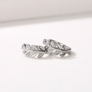 Orecchini a Cerchio con Foglie d'Ulivo per Donne, Design Artistico Botanico, Gioielli per Orecchie alla Moda per Uso Quotidiano - Product Image 4
