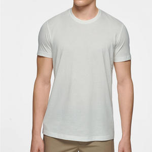 T-shirt confortable pour homme à col rond uni 100% coton Anti-froissement Respirant Tissu doux Design classique Parfait pour un usage décontracté - Product Image 6