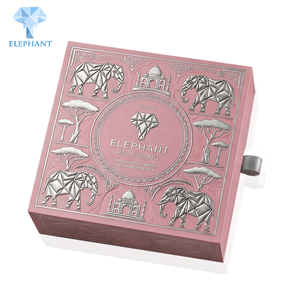 Caja Rígida de Lujo Personalizada con Diseño de Elefante, Color Rosa Plateado, con Cinta y Forro de Satén, para Perfumes y Aceites Esenciales - Product Image 5