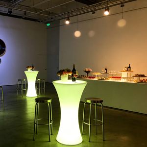 Mesa de <span class=keywords><strong>Bar</strong></span> LED Recargable e Impermeable, Mesa Alta Luminosa para Jardín, <span class=keywords><strong>Bar</strong></span>, Fiestas y Eventos al Aire Libre - Product Image 4