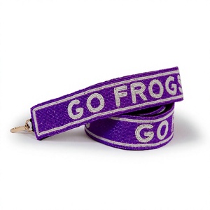 Correa Morada con Cuentas y Texto GO FROGS en Relieve, Accesorio de Moda para Bolsos - Product Image 1