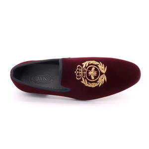 Vendita calda <span class=keywords><strong>scarpe</strong></span> eleganti in pelle scamosciata da <span class=keywords><strong>uomo</strong></span> con ricami in velluto mocassini personalizzabili nuove <span class=keywords><strong>scarpe</strong></span> estive Casual - Product Image 5