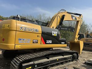 Excavadora Hidráulica Usada CAT 325 de 25 Toneladas para Jardinería, Construcción de Carreteras Municipales y Granjas en Venta - Product Image 4