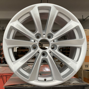 Nouveaux moyeux de roue modifiés de 17 pouces pour les séries 3 320i/325li/330li/318 et 5 550/523/730 HP903 - Product Image 3