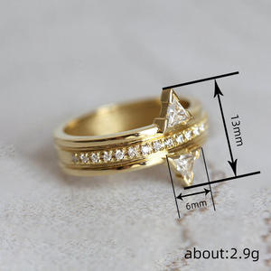 Anillo de compromiso de oro macizo de 18 quilates con diamantes naturales de corte triangular para mujer T0621 - Product Image 4