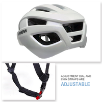 Casque d'alpinisme tout-terrain léger pour le cyclisme en plein air, le patinage à roulettes Casque de vélo de montagne Casque d'équitation