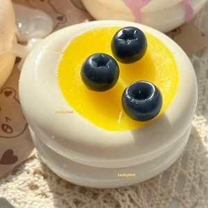 Luckykoo Jouets Squishy Alimentaires en Gros Nouveau Design TPR Soufflé au Fromage Gâteau Fraise Jouet Squishy Anti-Stress Balle à Presser Taba - Product Image 3