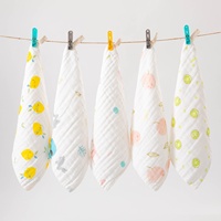 Serviette carrée en gaze de coton 6 couches Longren à imprimé fruits, petite, mignonne, absorbante, douce, pour enfants, à suspendre, pour le nettoyage des mains