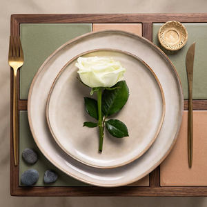 Ensemble de vaisselle moderne de style européen EKA, cuillère, bol, assiette, tasse en porcelaine, vaisselle irrégulière en grès pour usage domestique - Product Image 3