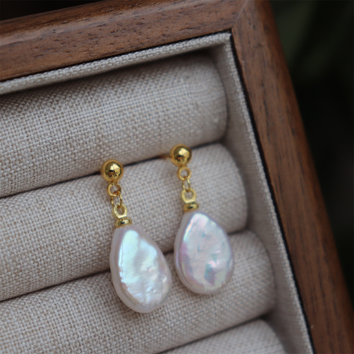 Long drop flat pearl