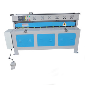 Yüksek Hassasiyetli Tam Otomatik 1.5kw PLC Kontrollü Motorlu E21S Kontrolörlü 1.5mm 1300mm Elektrikli Metal Kesme Makinesi - Product Image 3