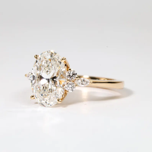 Anillo de Diamante Ovalado Cultivado en Laboratorio, Oro Sólido, Estilo Vintage, con Tres Piedras, Anillo de Compromiso Elegante, Regalo para Pedida de Mano - Product Image 2