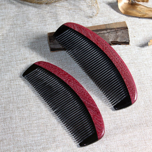 หวีไม้สีม่วงขนาดใหญ่ หวีนวดป้องกันไฟฟ้าสถิตสำหรับใช้ในบ้าน - Product Image 4