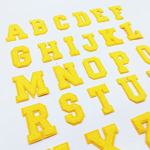 8 Màu Sắc Có Sẵn Biểu Tượng Tùy Chỉnh Vá Red Blue Neon Màu Xanh Lá Cây Tím Vàng Trắng Đen Hy Lạp Thư Khăn Sắt Trên Chenille Các Bản Vá Lỗi - Product Image 1