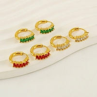 18K Vergoldete Smaragdgrüne Baguette Zirkonia Eingelegte Mini Huggie Hoop Edelstahl Mode Anhänger Ohrringe