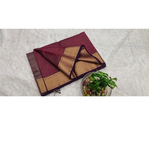 Sari Tradicional Maheshwari de Algodón y Seda Borgoña con Pequeños Cuadros, Elegante, Tejido a Mano, Diseño Étnico, para Bodas, Fiestas y Eventos - Product Image 5
