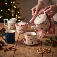 Service de table de Noël en porcelaine fine rouge, bord doré, motif sapin de Noël, tasse à café et soucoupe, mug, assiettes et bols