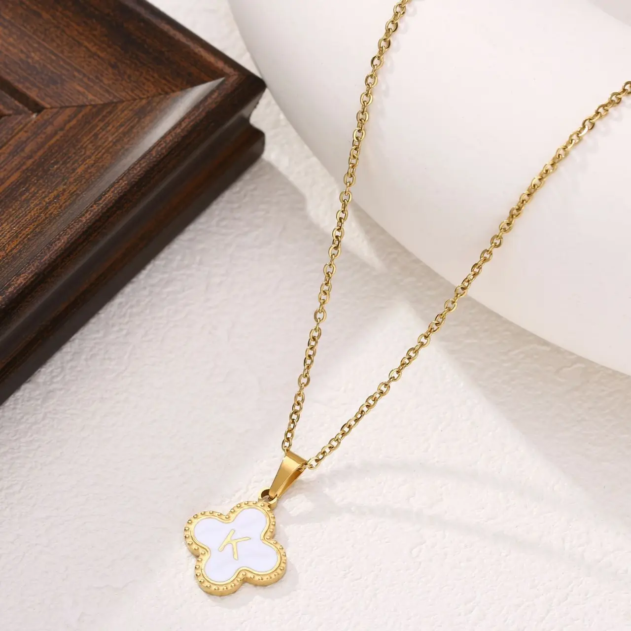 18K Gold Plated Stainless Steel 4 Leaf Clover Initial Letter Pendant On Link Chain Hot Necklace For Weddings Or Gifts