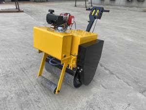 Compacteur de rouleau de route simple FVR-600S durable 330kg noyau de moteur de vibrateur fort de machine portative de construction de routes - Product Image 4