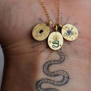 Colliers pour femmes, vente en gros, pendentif totem peint à la main, coquille de serpent, <span class=keywords><strong>scorpion</strong></span>, inférieur, plaqué PVD, collier en or 18K - Product Image 3