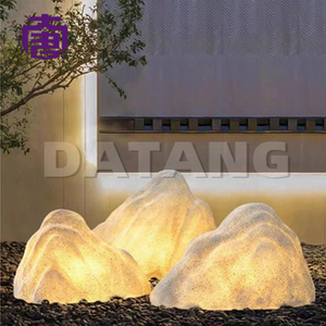 Lámpara de Piedra Brillante de Tres Niveles para Jardines y Caminos, Crea un Paisaje Nocturno Tranquilo con Luz Suave e Impermeable - Product Image 1
