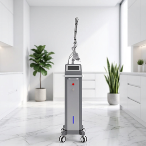 Système laser fractionné au CO2 professionnel 10600 nm pour les cicatrices d'acné, les vergetures, le raffermissement de la peau, appareil pour clinique esthétique et spa médical - Product Image 1
